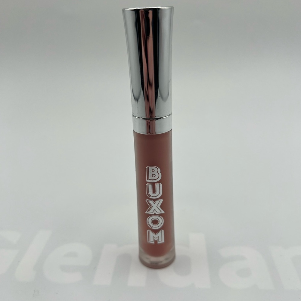 ⸻

Buxom Full-On Plumping Lip Cream – “White Russian” . NEW